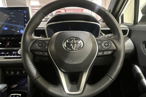 2023 Toyota Corolla Cross Hybrid Atmos AWD image 19
