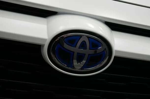 2024 Toyota RAV4 Hybrid GX 2WD image 22