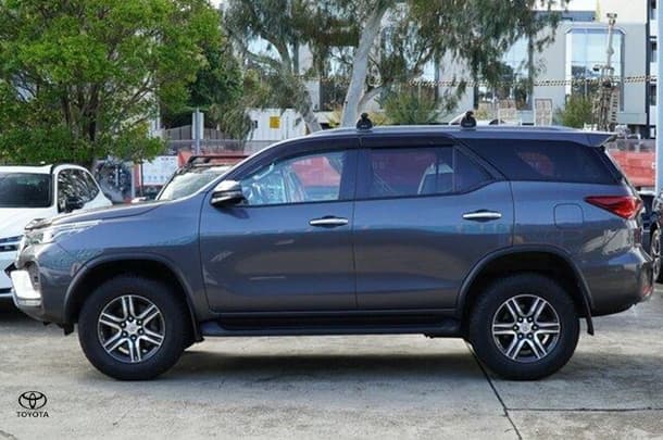 2021 Toyota Fortuner GXL image 18