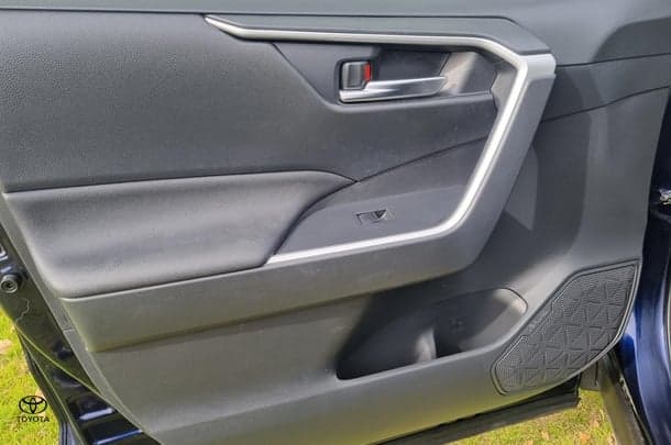 2021 Toyota RAV4 GXL-2WD image 9