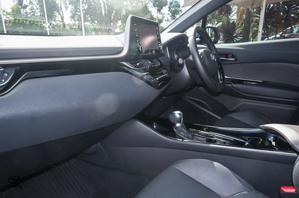 2021 TOYOTA C-HR Hybrid Koba 2WD image 8
