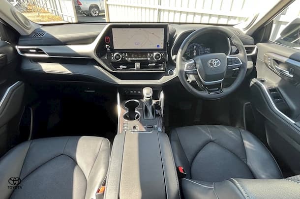 2023 Toyota Kluger Hybrid AWD GRANDE image 17