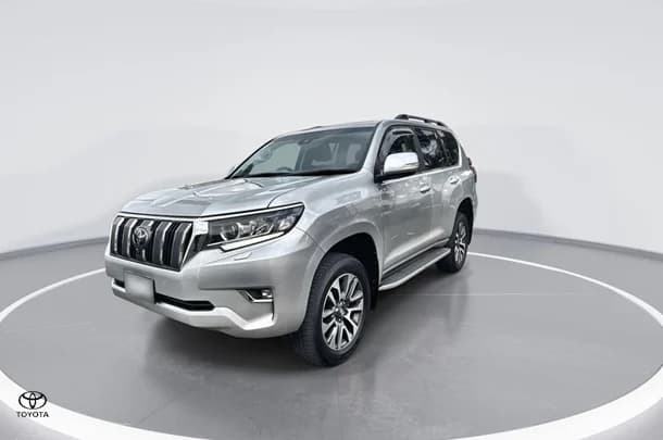 2023 Toyota Prado VX image 4