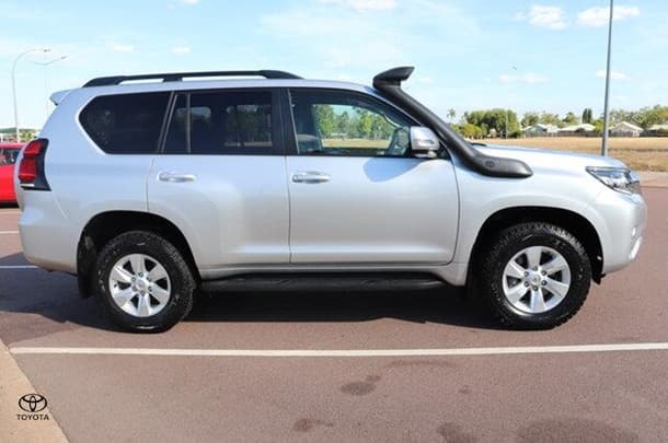 2021 Toyota Prado GXL image 9