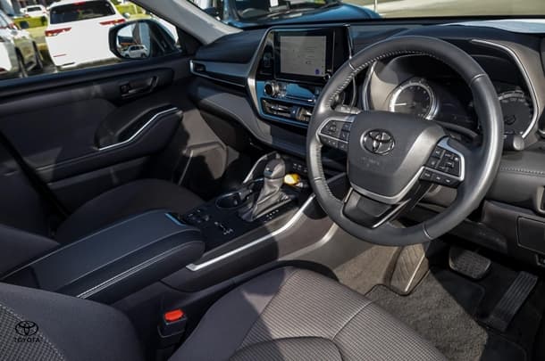 2023 Toyota KLUGER GX-2WD image 8