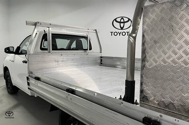 2024 Toyota Hilux Workmate image 13