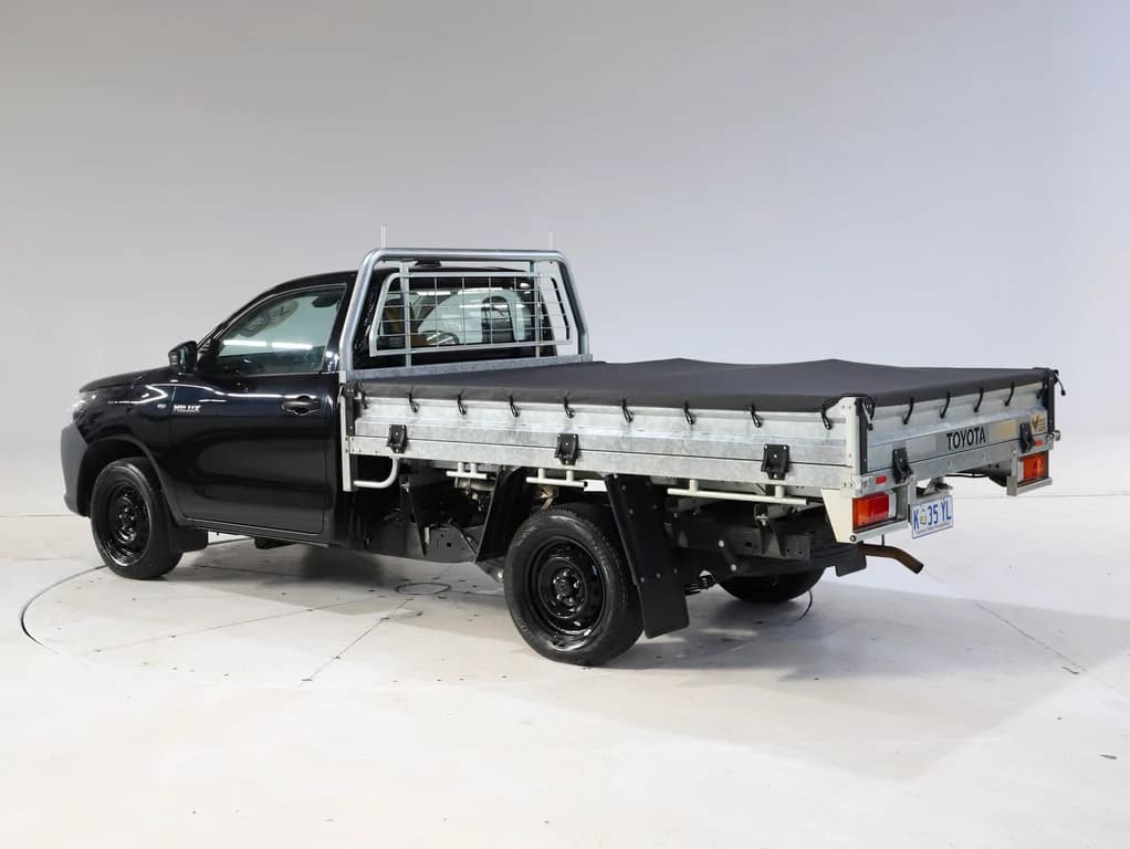 2022 Toyota Hilux Workmate image 5