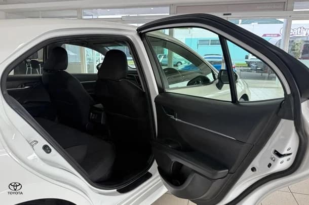 2023 Toyota Camry Hybrid Ascent image 15