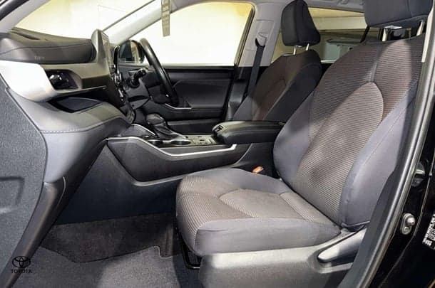 2023 Toyota Kluger GX-2WD image 3