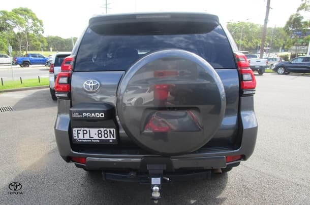 2020 Toyota Prado GXL image 7
