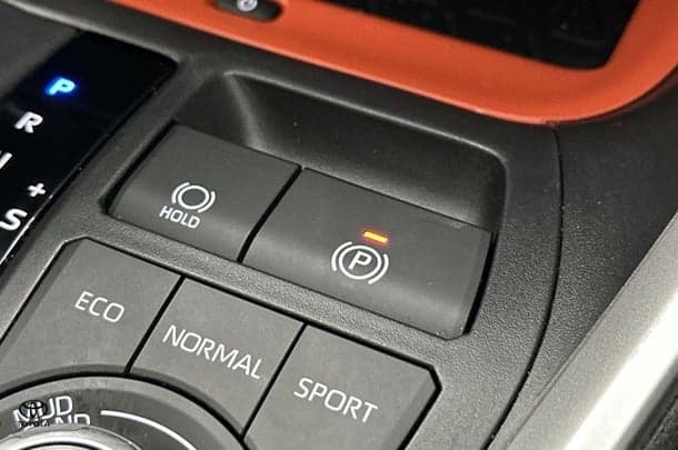 2022 Toyota RAV4 Edge AWD image 18