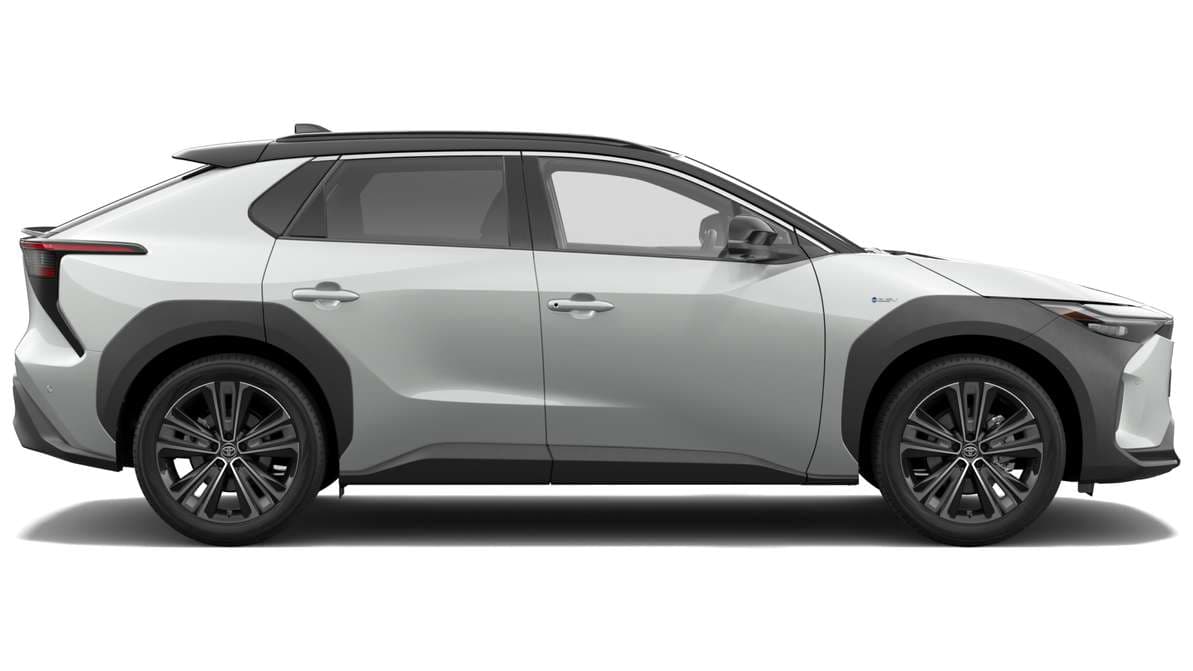 2024 Toyota bZ4X AWD image 2