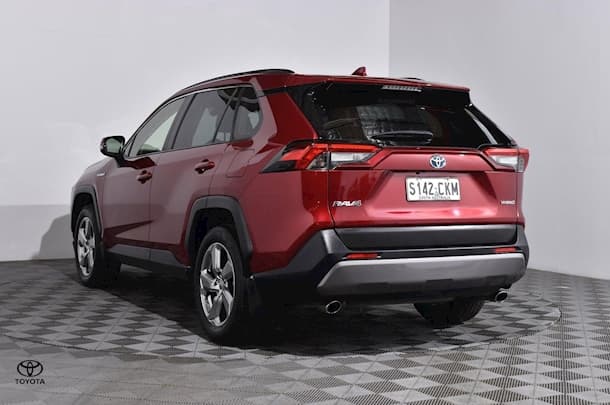 2021 Toyota RAV4 GXL image 14