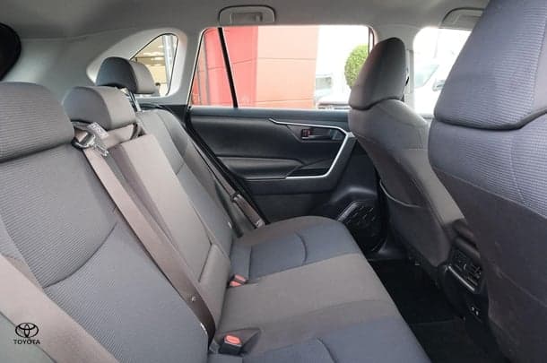 2022 Toyota RAV4 GX-2WD image 11