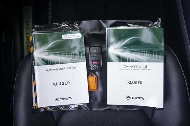 2024 Toyota KLUGER HYBRID AWD GRANDE image 27