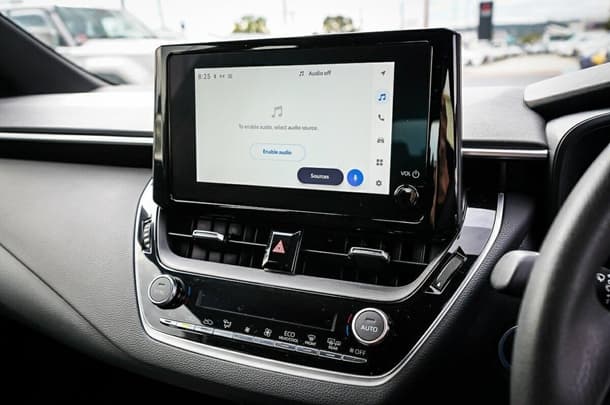 2024 Toyota Corolla Hatch Hybrid Ascent Sport image 19