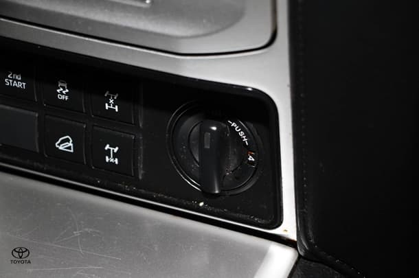 2023 Toyota Prado GXL image 17