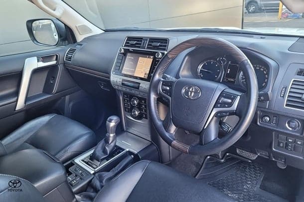 2019 Toyota Prado Kakadu image 8