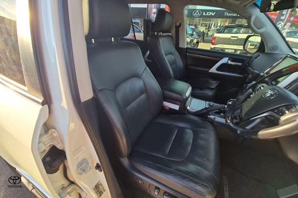 2021 Toyota Landcruiser Sahara image 11