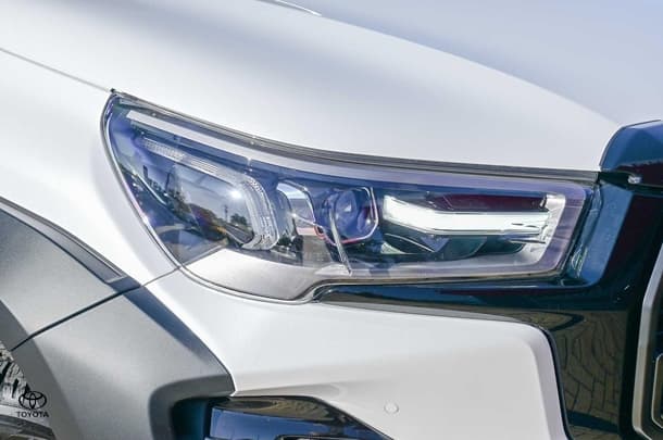 2023 Toyota HILUX GR-S image 12