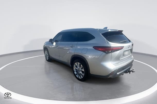 2023 Toyota Kluger 4x2 GRANDE image 6