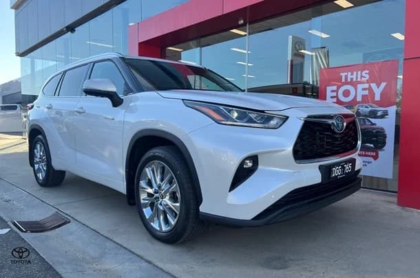 2024 Toyota Kluger Grande image 4