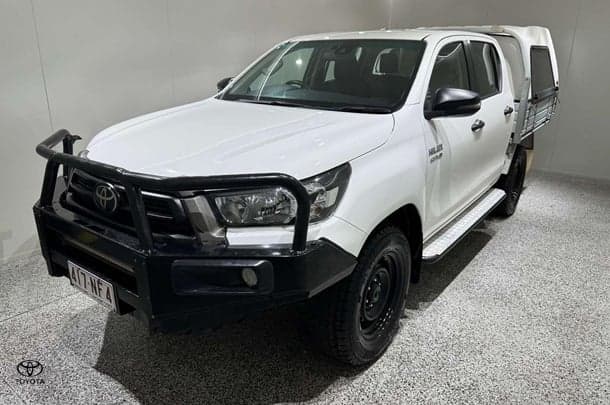 2022 Toyota Hilux SR image 5