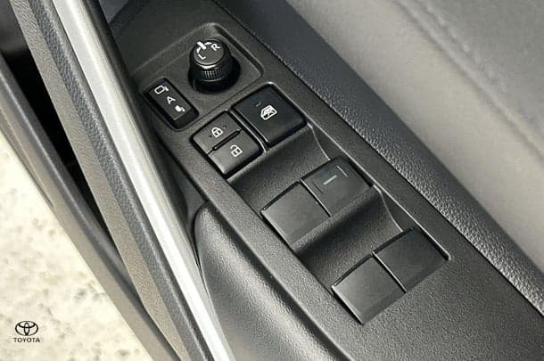 2022 Toyota Corolla Cross Petrol GX image 12