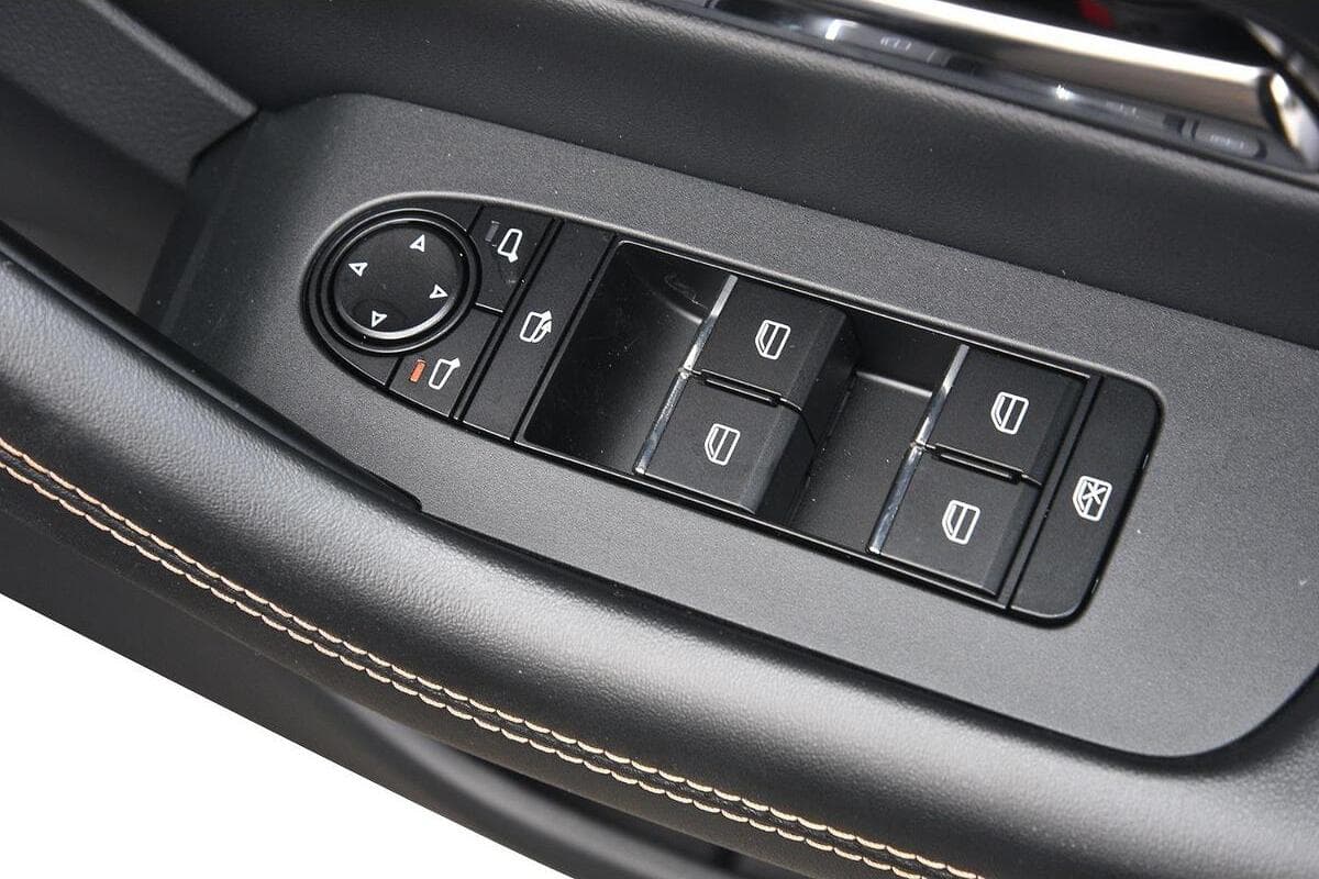 2025 Mazda CX-90 D50e Touring KK Auto i-ACTIV AWD image 18