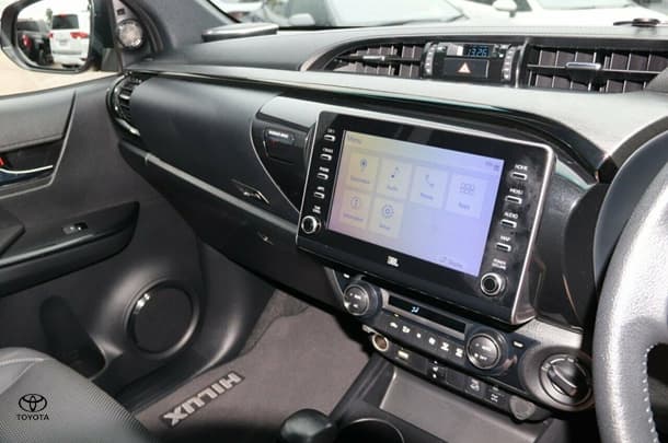 2023 Toyota Hilux 4x4 Rogue image 10