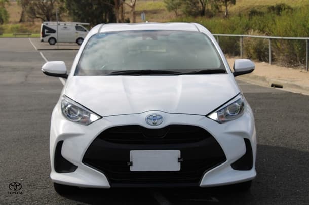 2021 Toyota Yaris Ascent Sport image 11