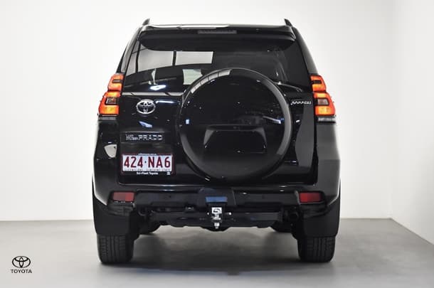 2023 Toyota Prado Kakadu image 6