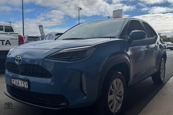 2022 Toyota Yaris Cross Hybrid GXL image 4