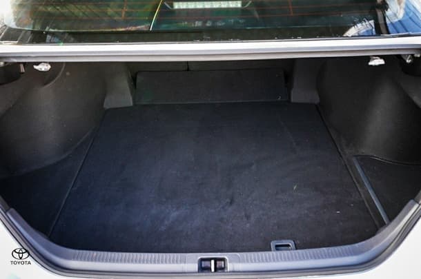 2019 Toyota Camry Hybrid Ascent image 11
