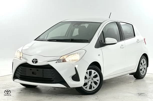 2019 Toyota Yaris Ascent image 5