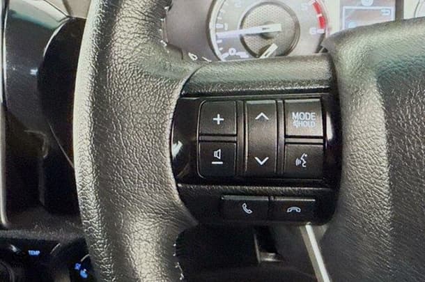 2022 Toyota Hilux SR5 image 17