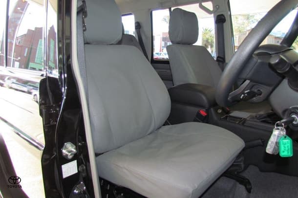 2024 Toyota LC Military GXL image 17