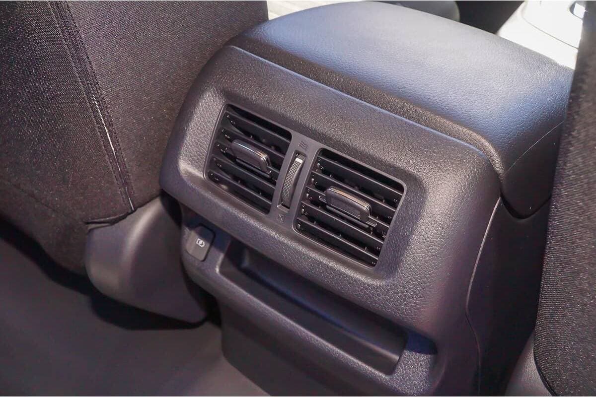 2025 Nissan Navara SL D23 Auto 4x4 MY24 Dual Cab image 15
