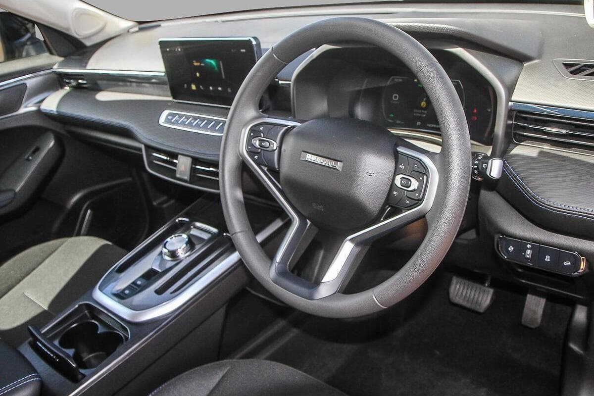 2025 GWM Haval Jolion Premium Hybrid Auto image 5