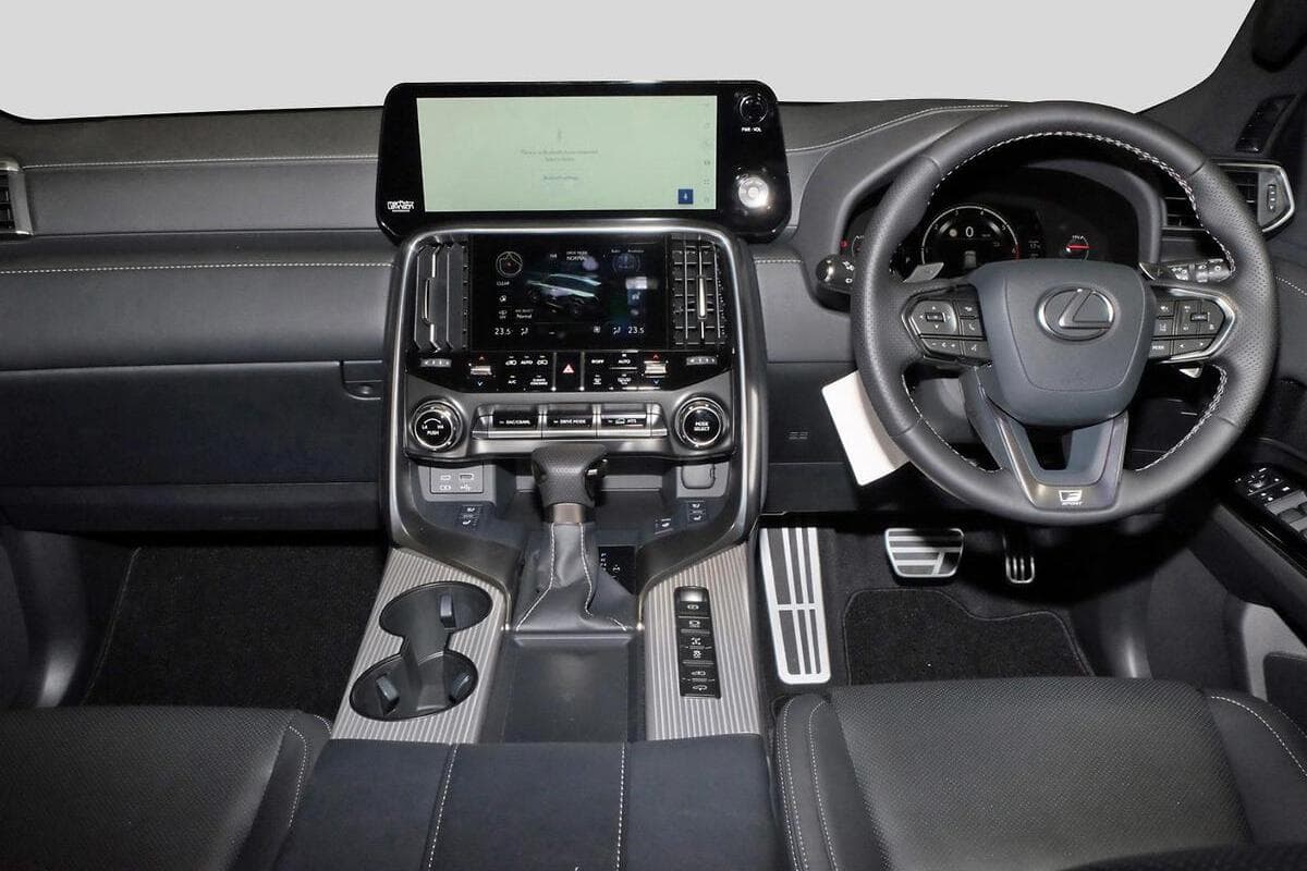 2025 Lexus LX LX600 F Sport Auto 4x4 image 7