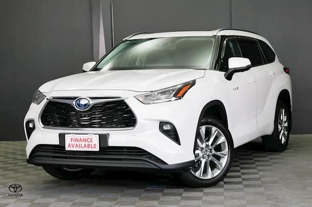 2023 Toyota Kluger Hybrid GRANDE image 3