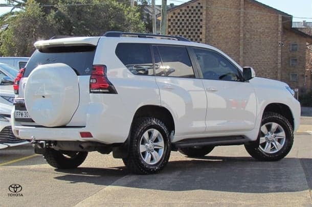 2020 Toyota Prado GXL image 4