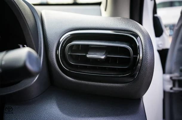 2024 Toyota Yaris Cross Hybrid GX image 16