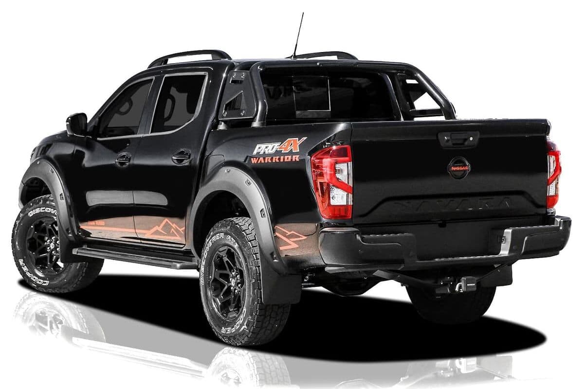 2025 Nissan Navara PRO-4X Warrior D23 Auto 4x4 MY24 Dual Cab image 3