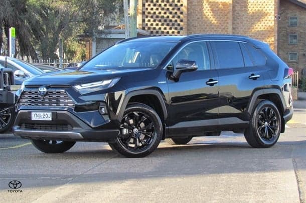 2023 Toyota Rav4 Hybrid Cruiser 2WD image 3