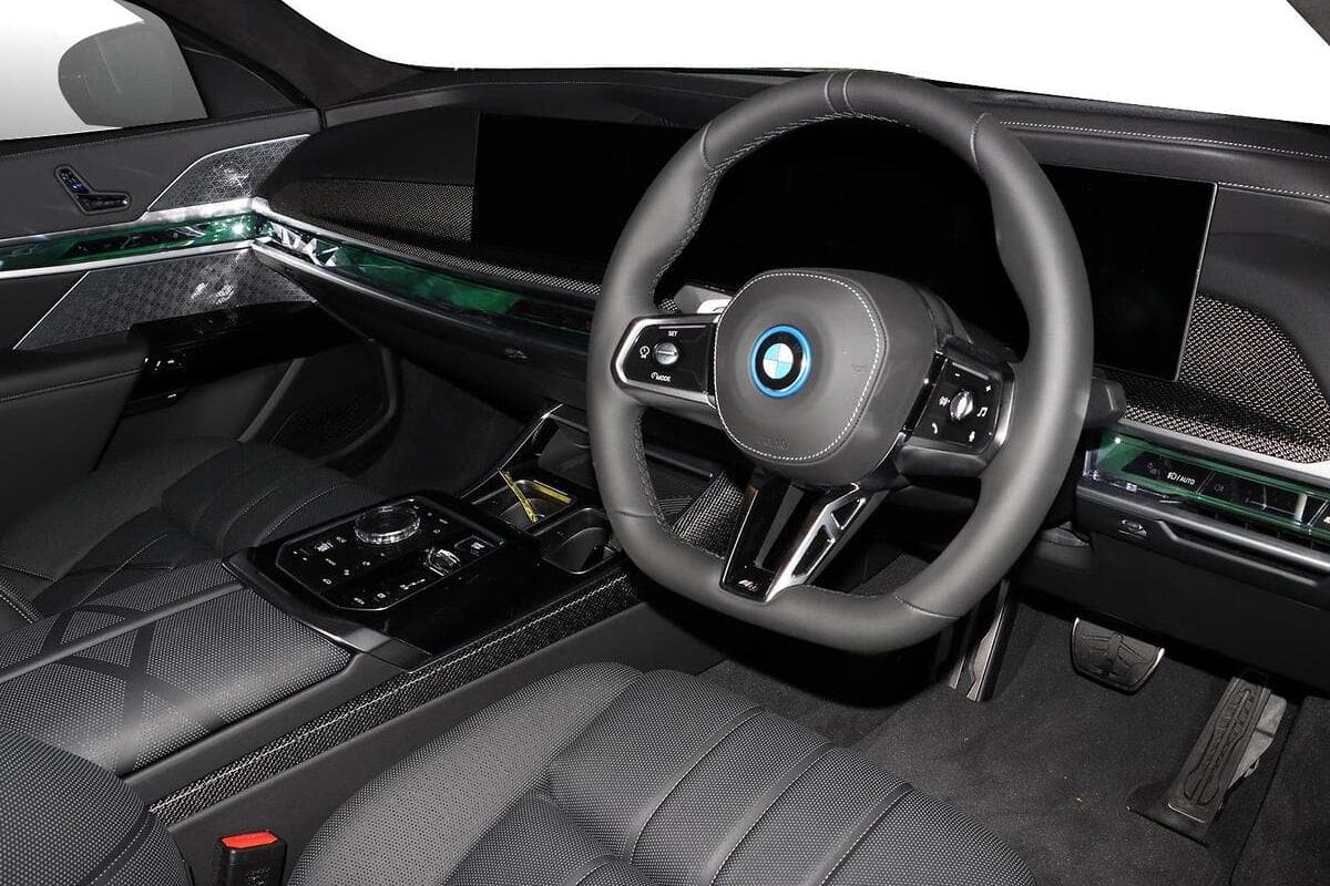 2025 BMW i7 xDrive60 M Sport G70 Auto AWD image 5