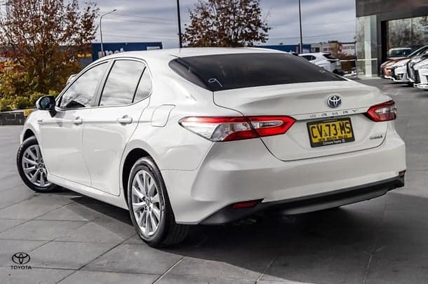 2019 Toyota CAMRY HYBRID Ascent image 3