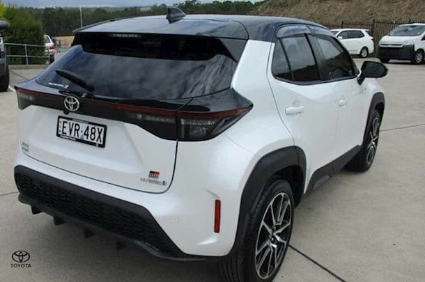 2022 Toyota Yaris Cross Hybrid GR-S image 7