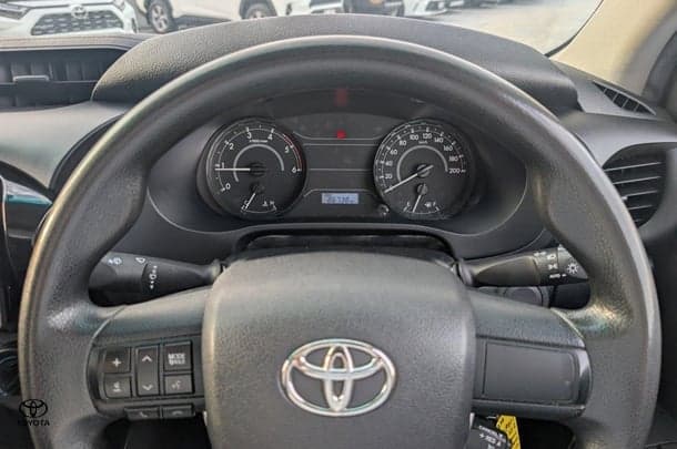2017 Toyota Hilux Workmate image 14