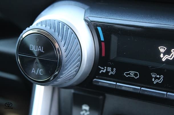 2021 Toyota RAV4 Hybrid GXL-2WD image 35